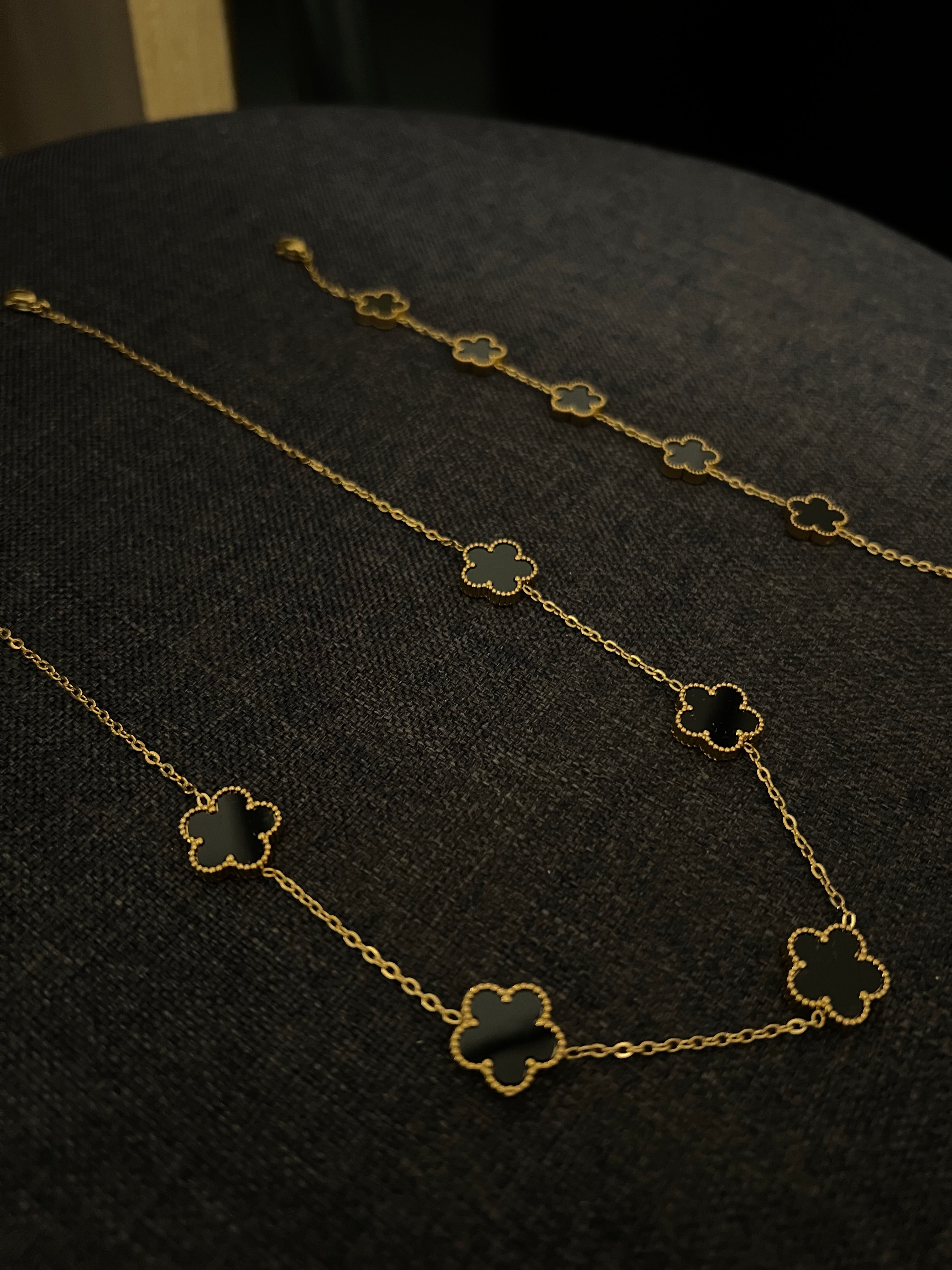 Clover charm sets
