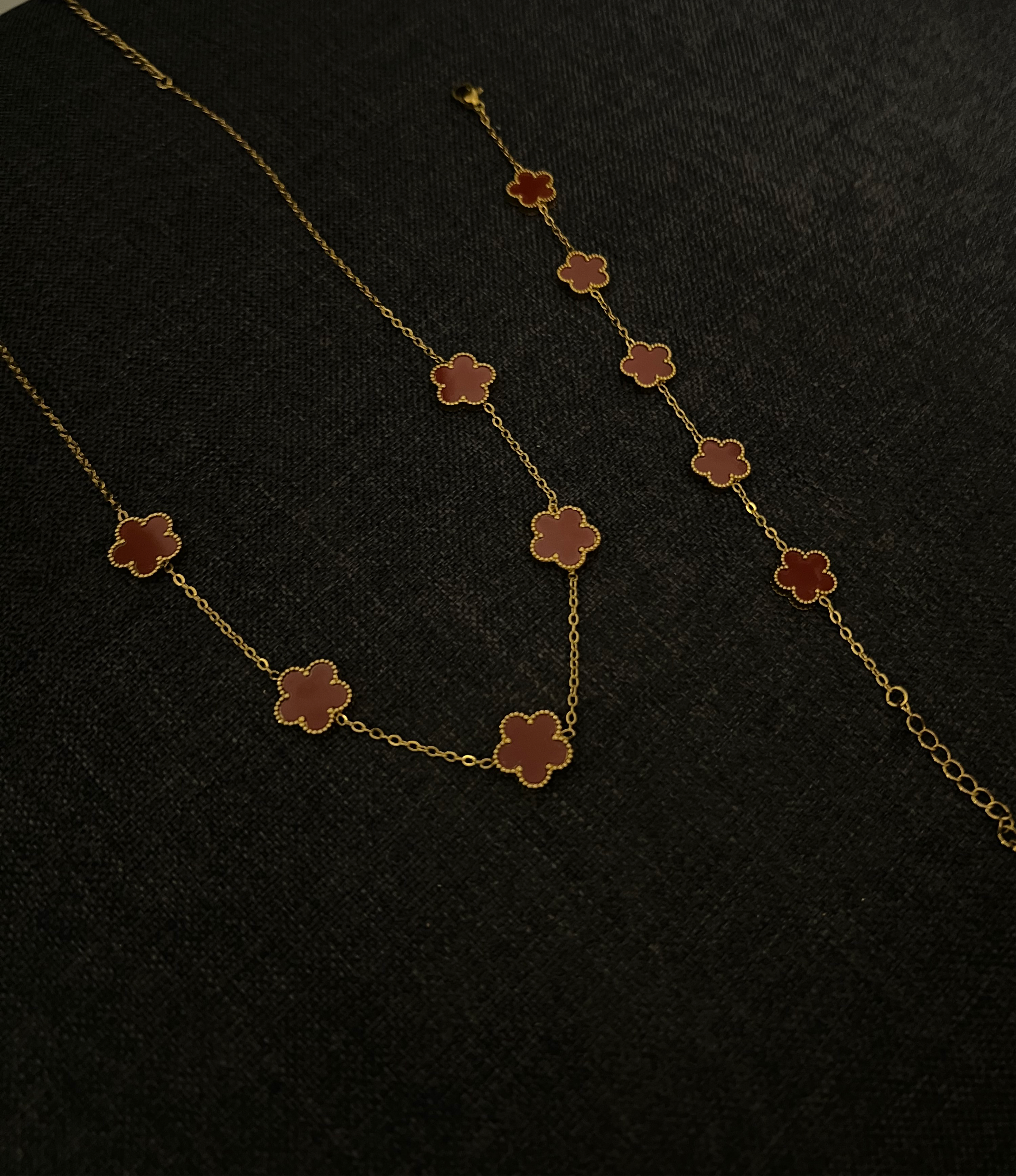 Clover charm sets