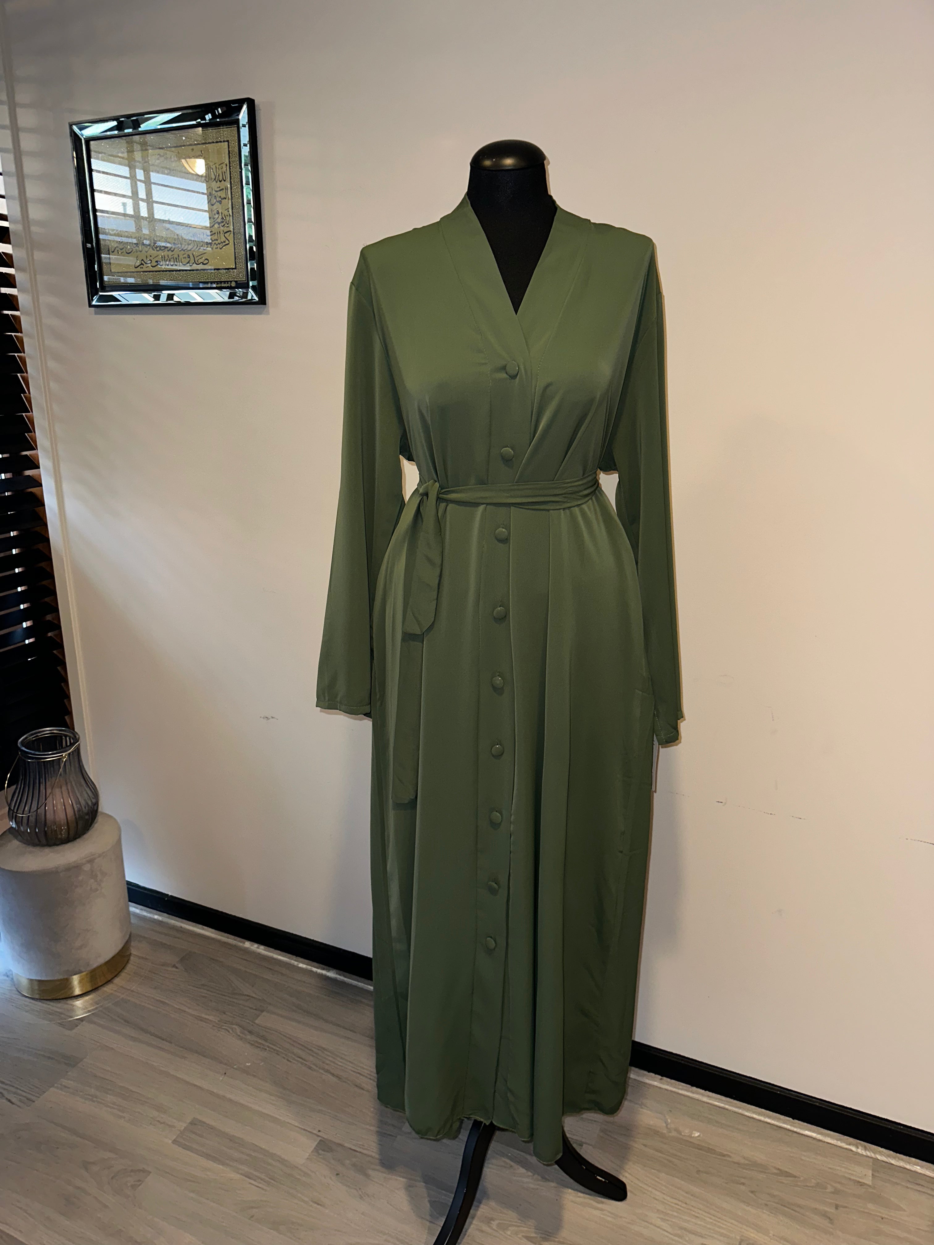 Habaya dress with buttons
