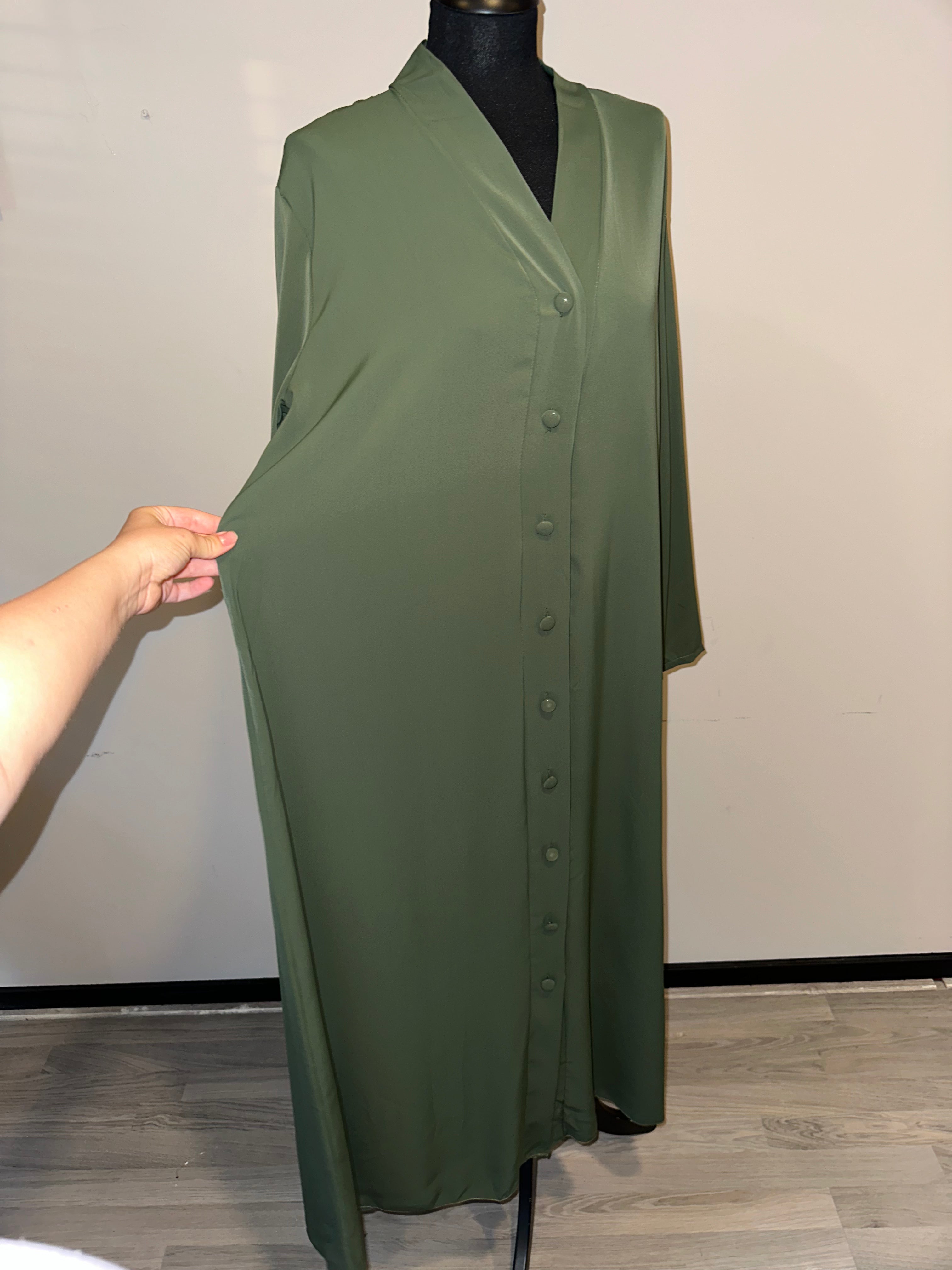 Habaya dress with buttons